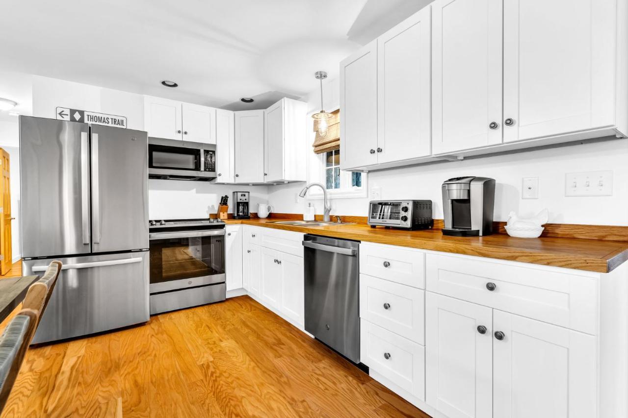 Holiday home Thomas Trail - Game Room, Fire Pit, 1 Min To Mountain & Shared Beach! Bridgton